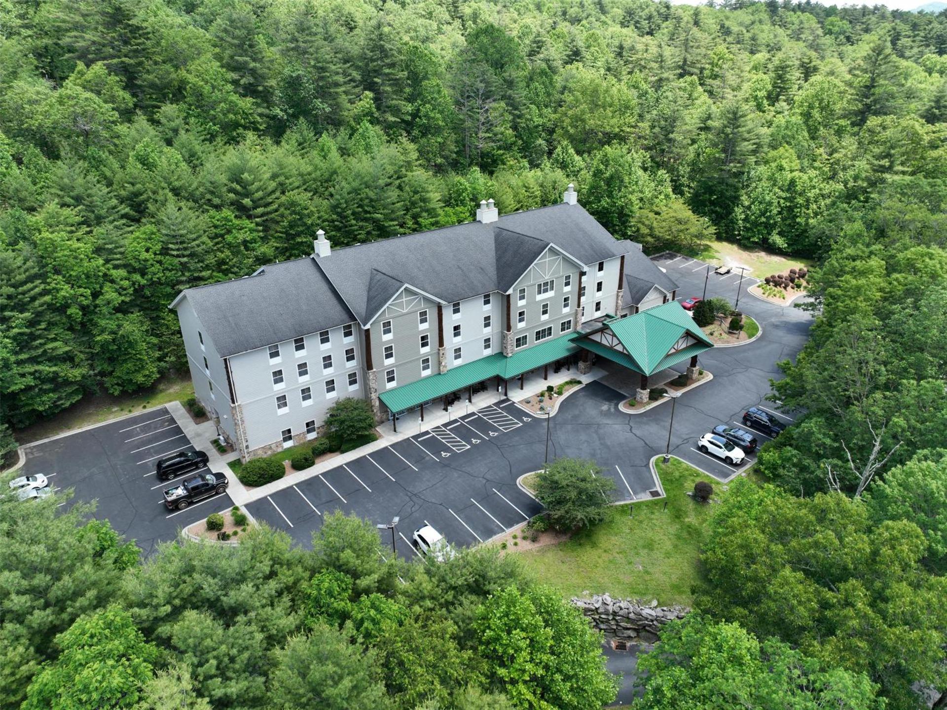 Hampton Inn & Suites Cashiers - Sapphire Valley