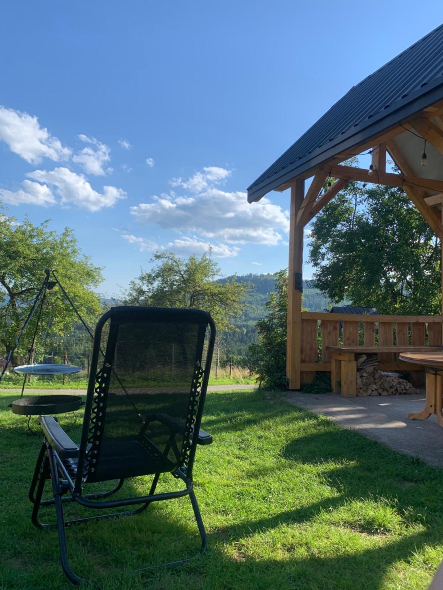 Koronkowa Chatka w Beskidach