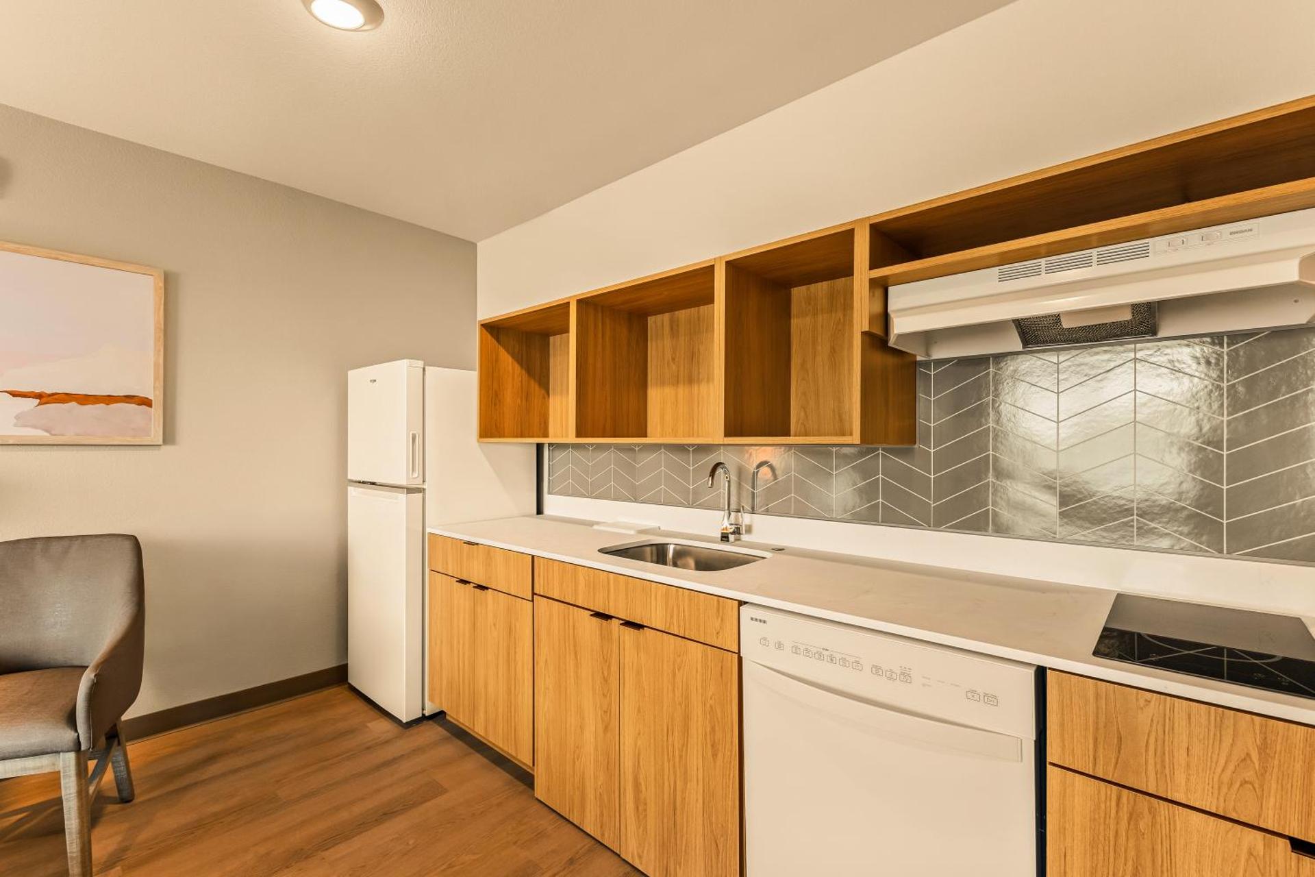 LivAway Suites Salt Lake City- Draper