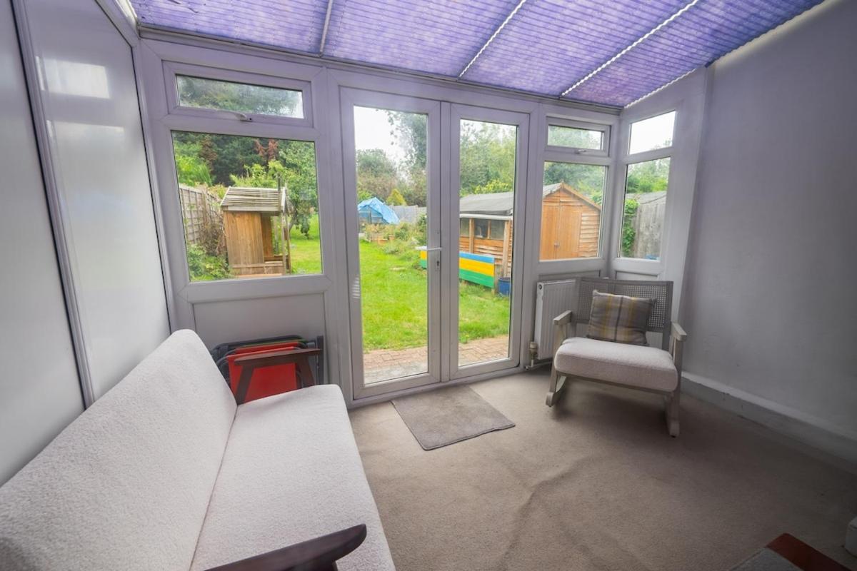 EEJs Grand 5 Bed Home- London, Greenwich