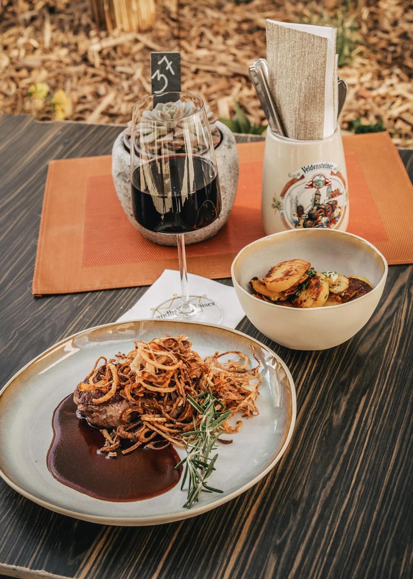 Restaurant/places to eat