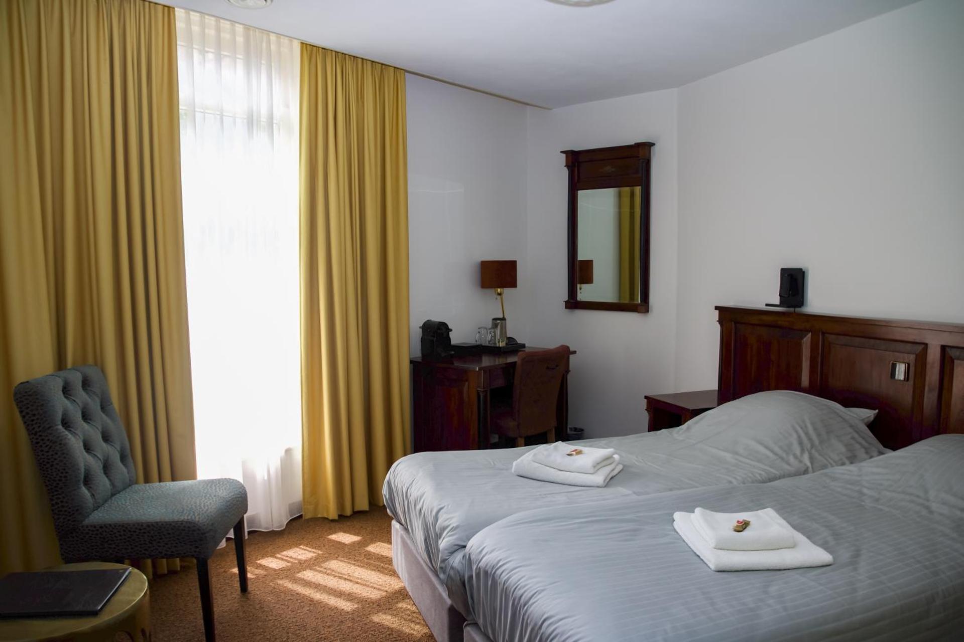 Twin Room with Bathroom