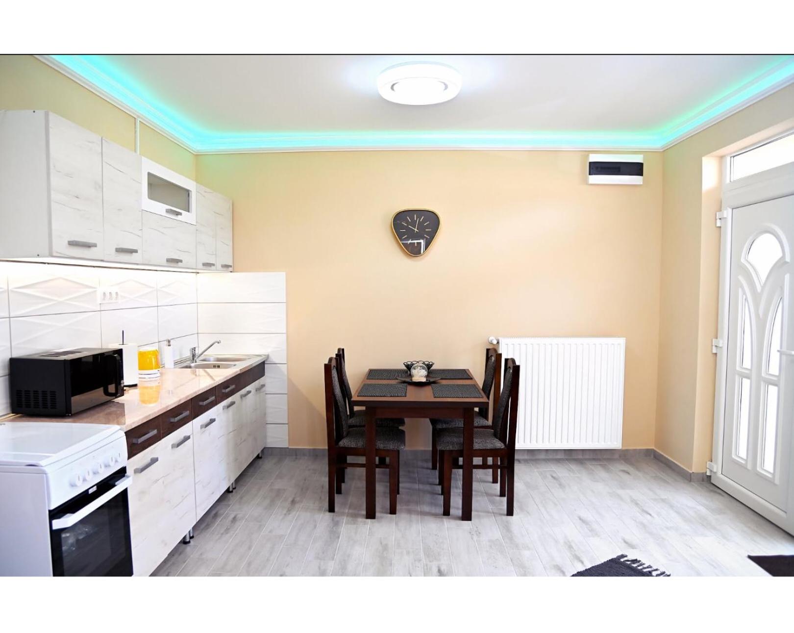 Rejtekhely Apartman