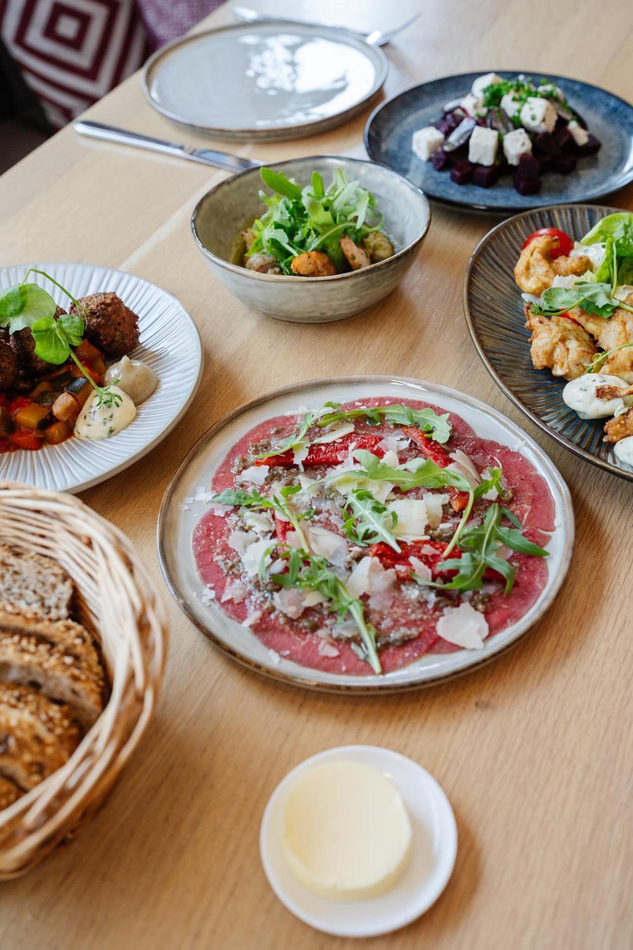 Restaurant/places to eat