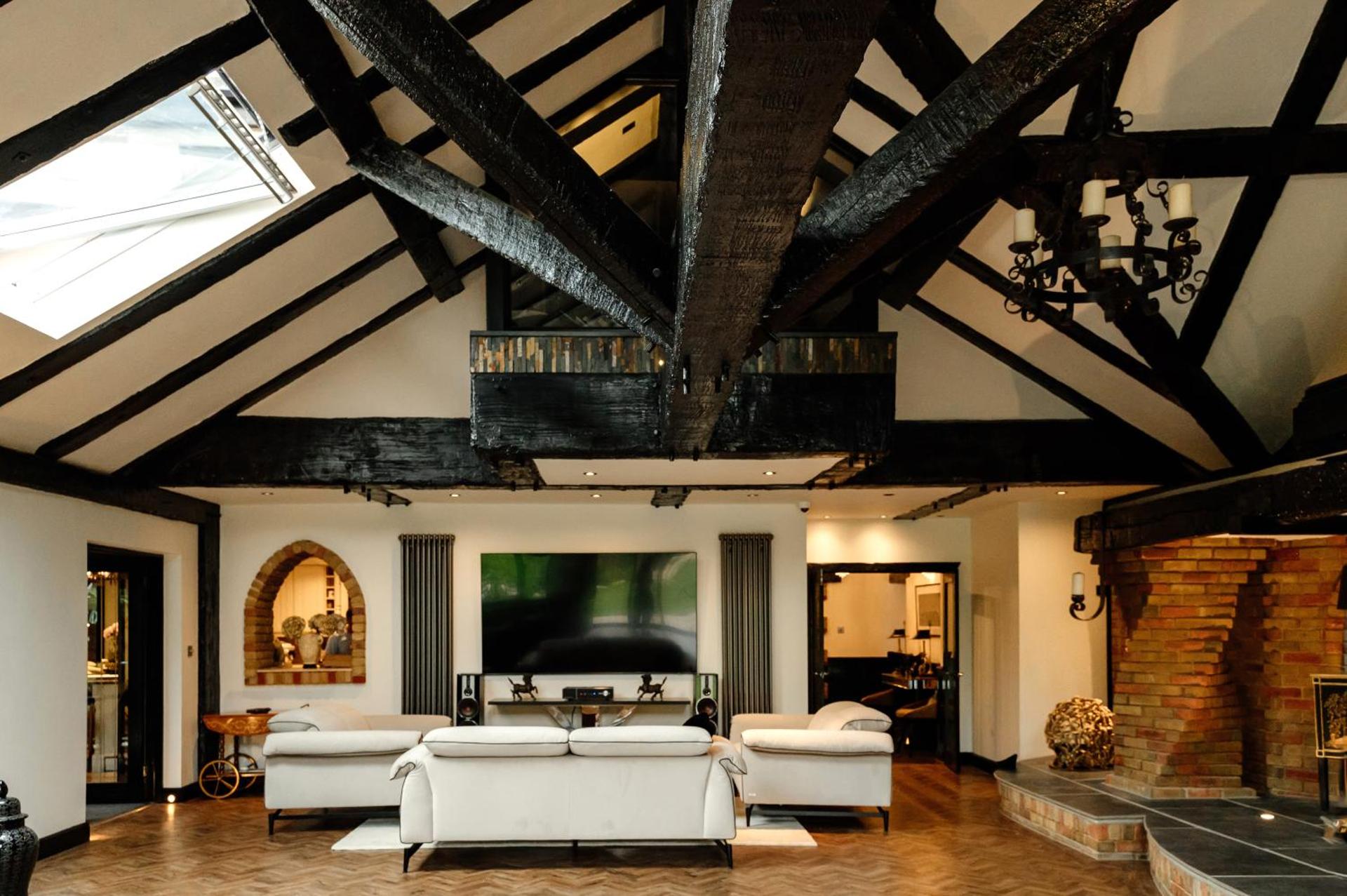 Communal lounge/ TV room