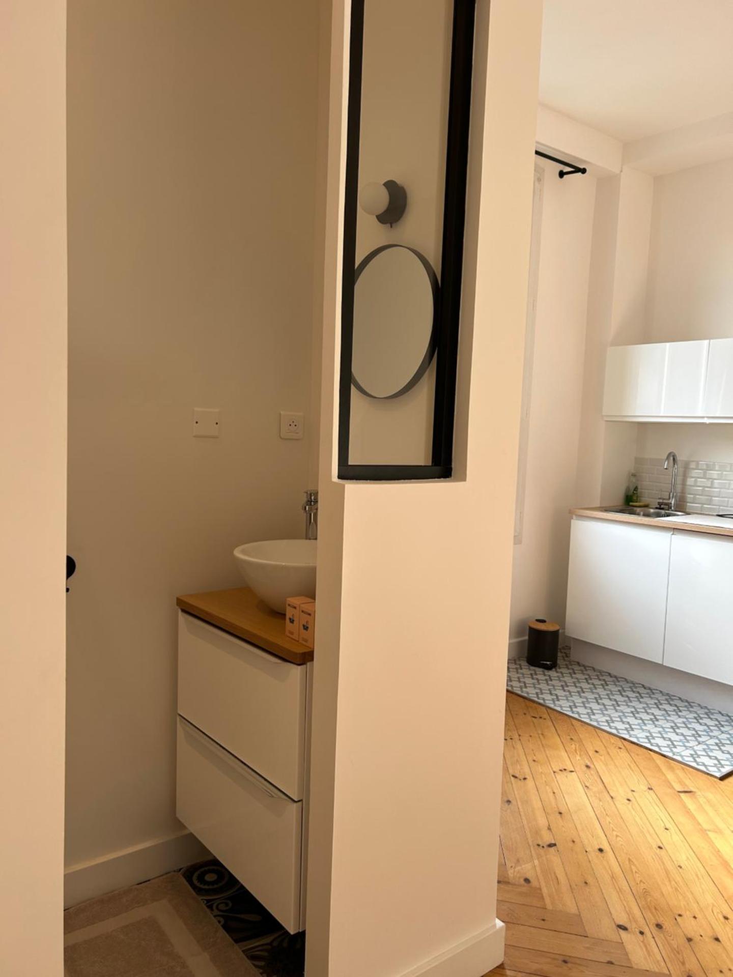 Chambre toute équipée