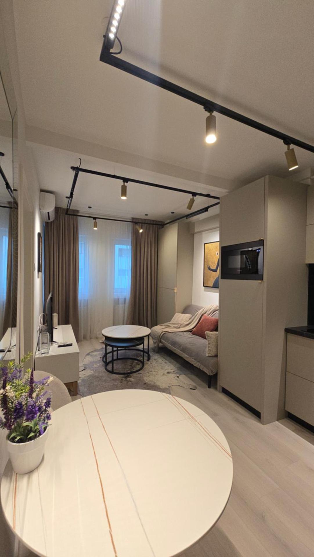 Amelie - Ultracentral Cozy 1BR Apartment in the heart of Bucharest