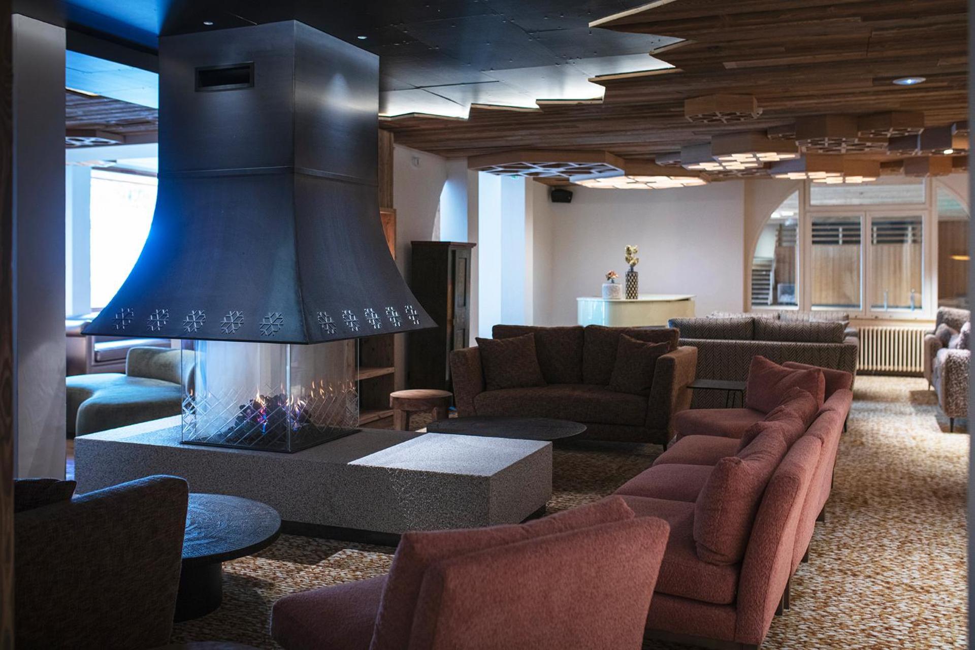 Communal lounge/ TV room