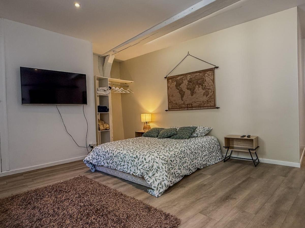 Studio avec terrasse en centre-ville de Chartres