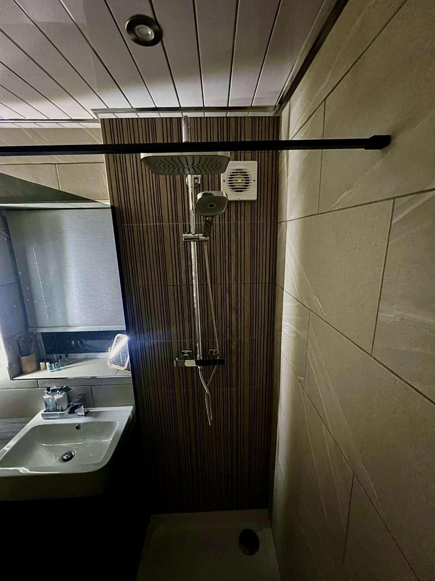 Luxeliving The Larch Residence