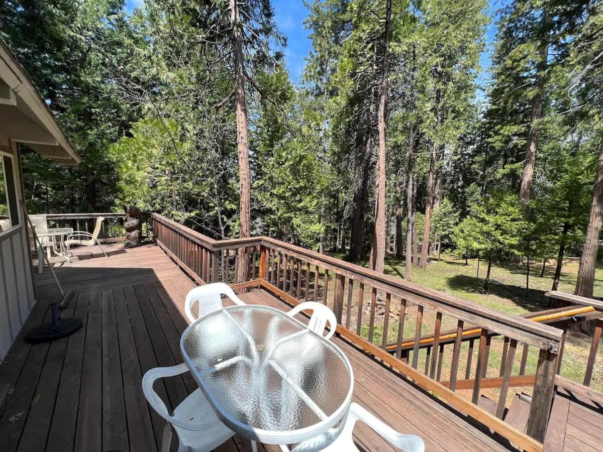 Blue Lake Chalet- 3 Bedroom + Loft/Pool Table in Arnold/Bear Valley (Pet-Friendly)