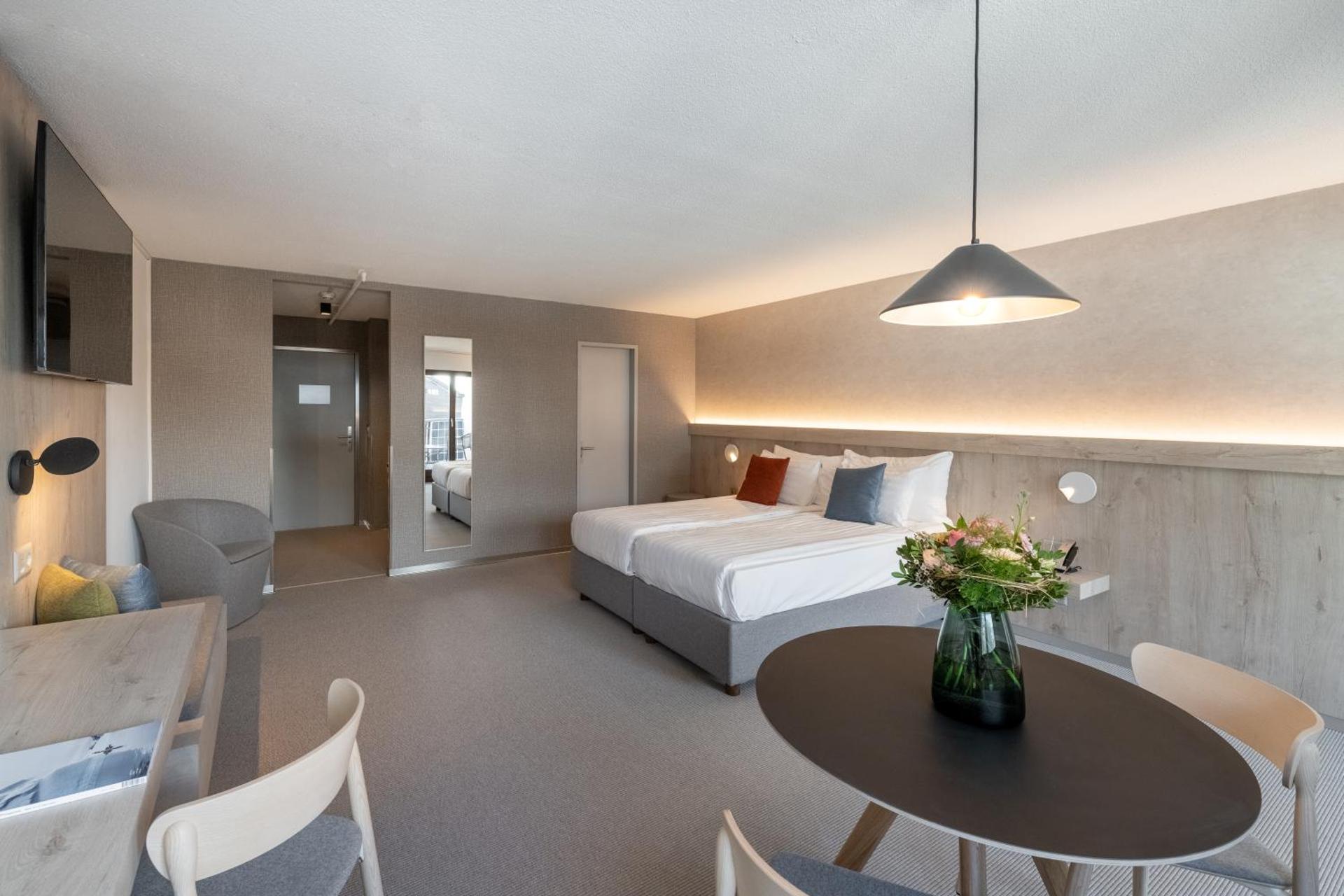 Victoria Hotel & Residence