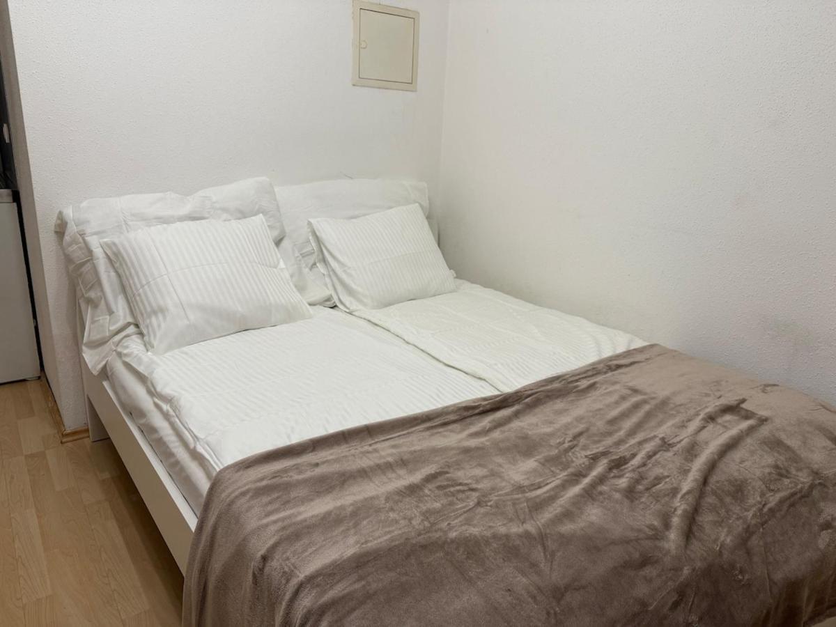 Spacious City Apartment for 2 I Free Parking