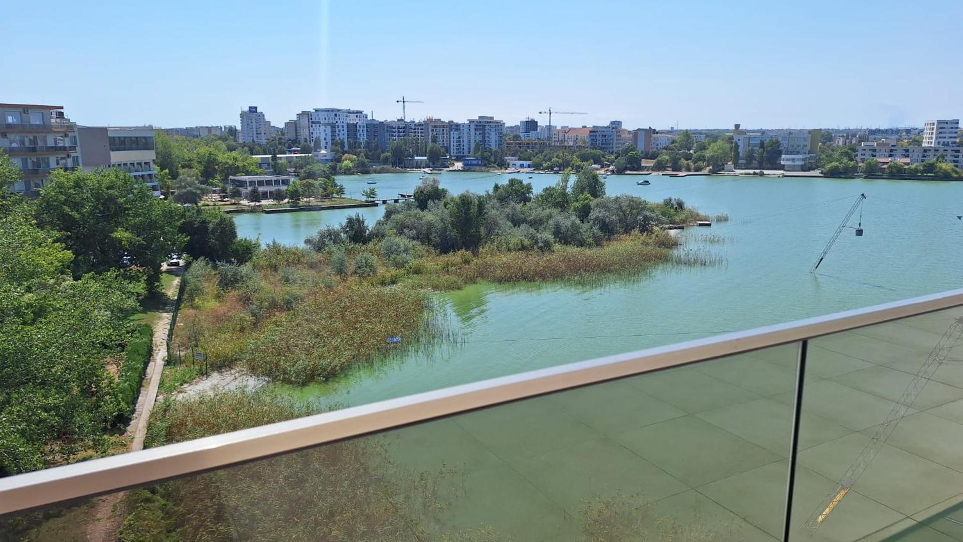 Solid Magic Apart Hotel