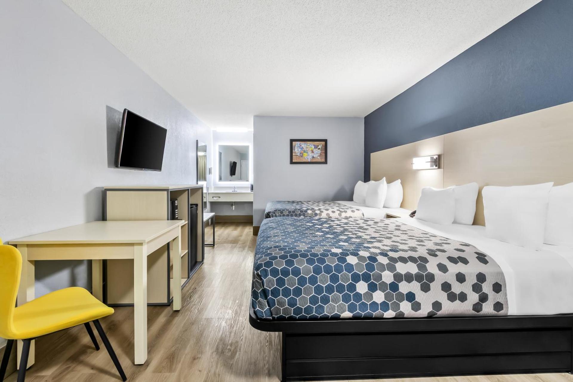 Standard Queen Room with Two Queen Beds- Non Smoking