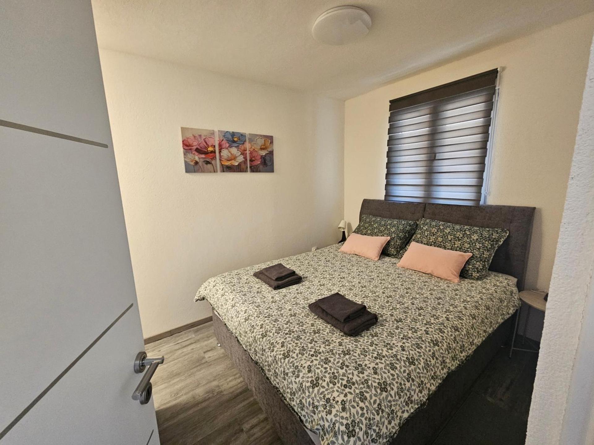 Tiny House Ciciban - self check in and check out