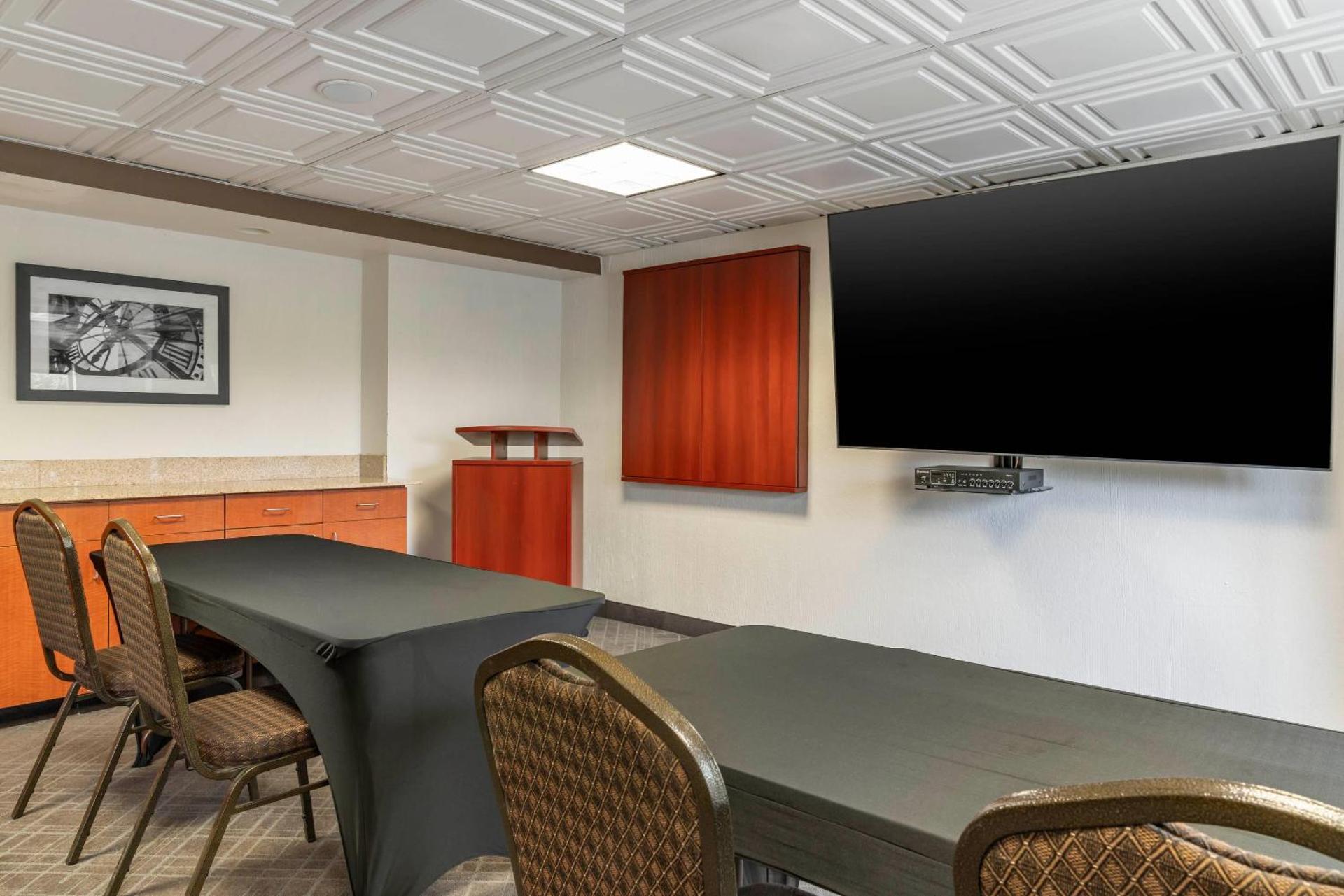 Meeting/conference room