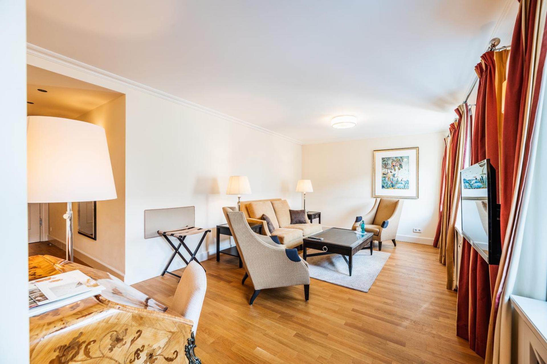 Deluxe Double or Twin Room with River View