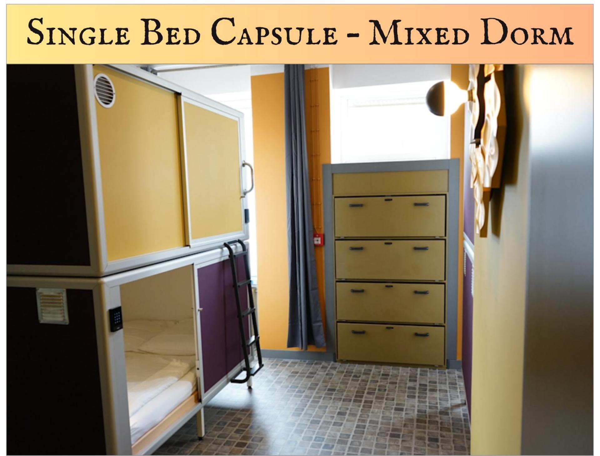 Capsule Standard Size (for 1 person) in a Mixed Dorm