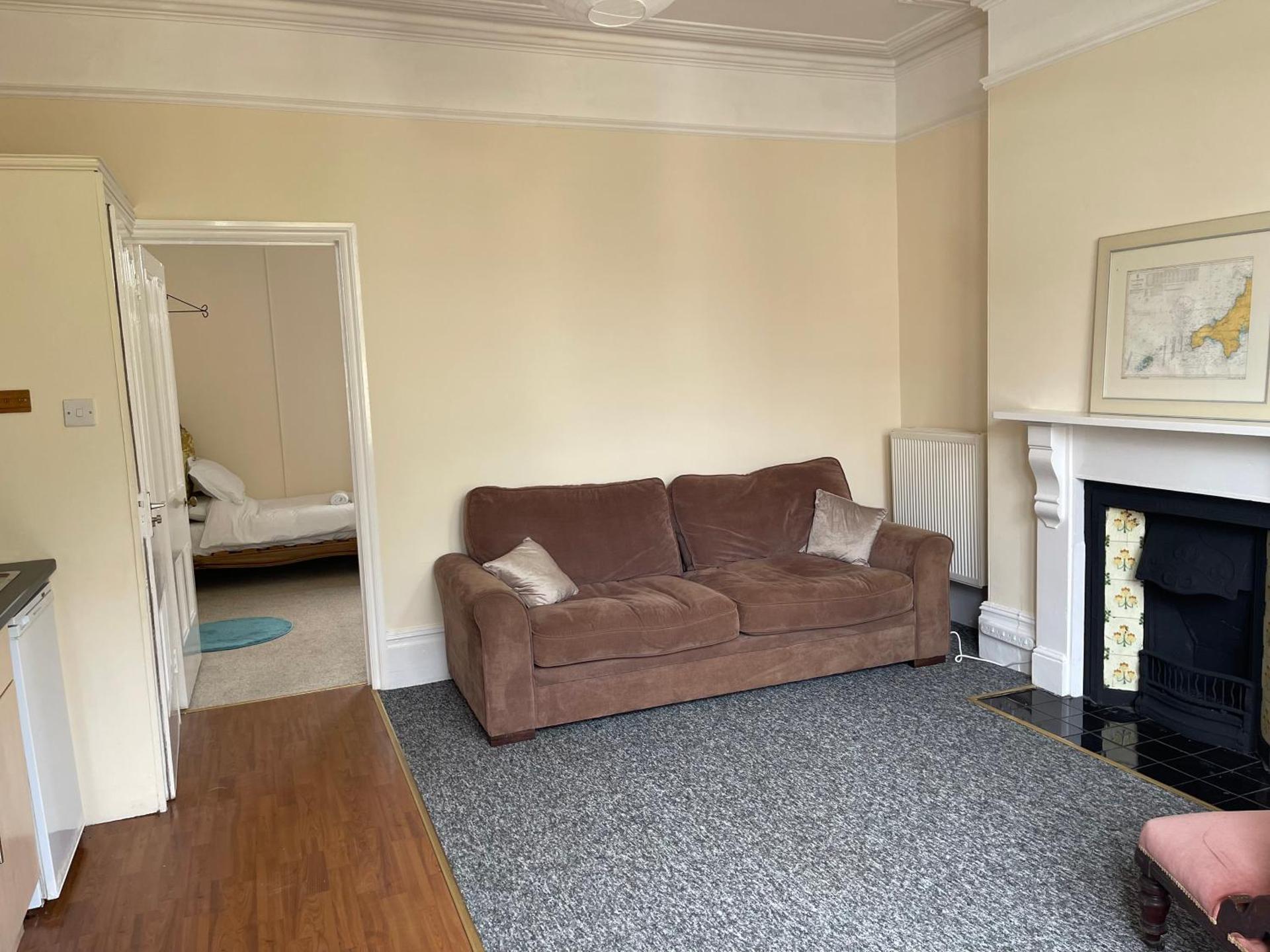 Flat 1 12 Pendarves Rd Penzance