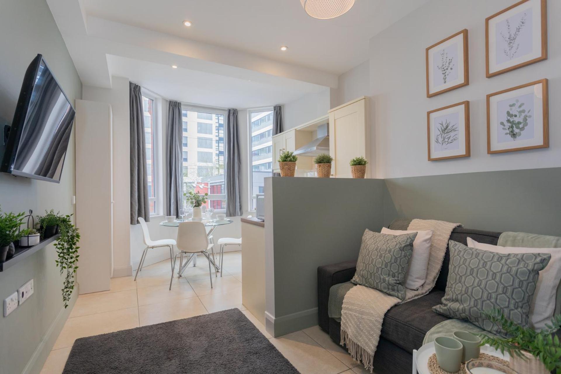 Camden Luxe Apartments