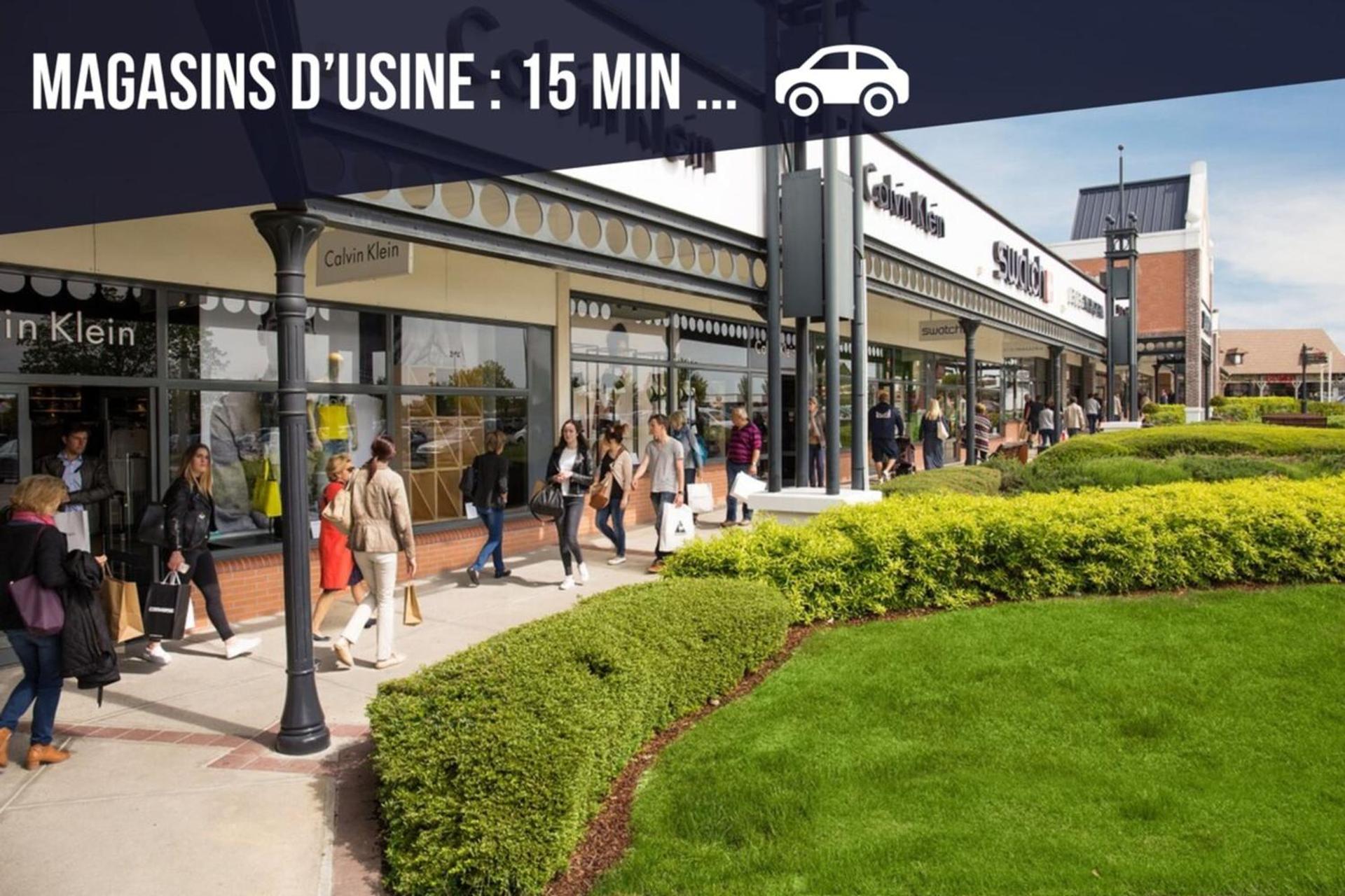 The Loft Under the Roofs - Near the Train Station