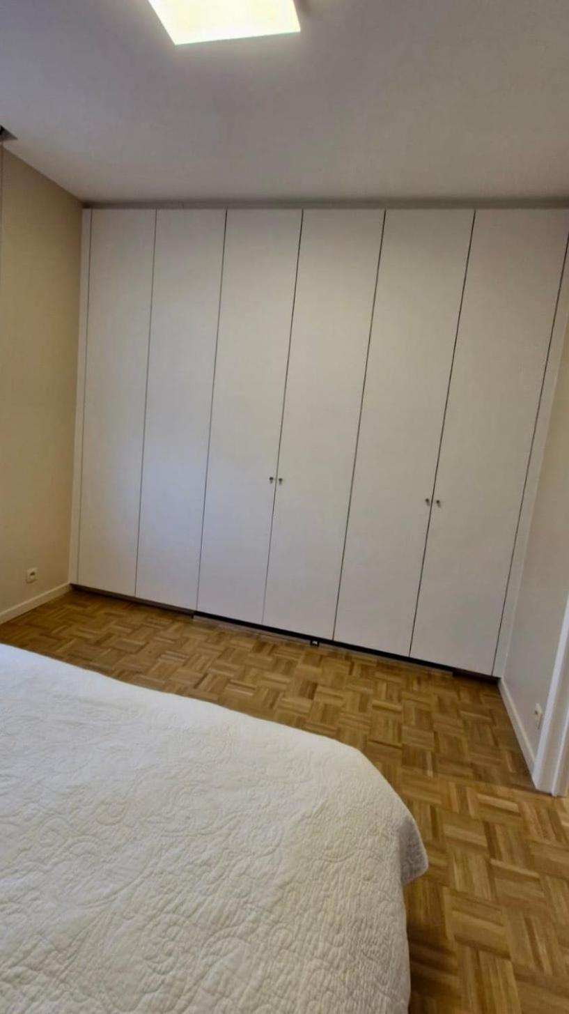 Modern cozy flat close to Attractions & Transport