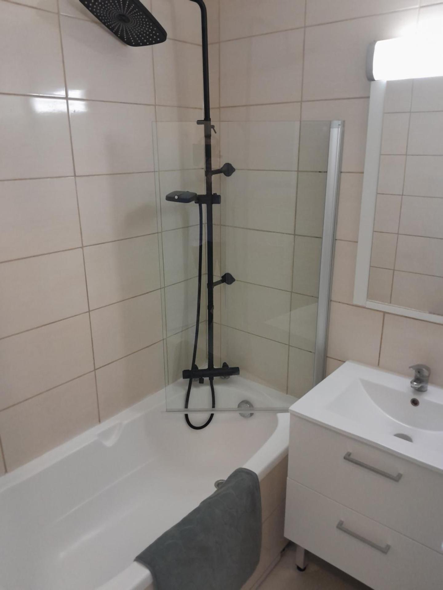 Cannes plages du Midi Appartements climatisés Bord de mer de 1 à 6 pers, 2 piscines, Parking privatif inclus