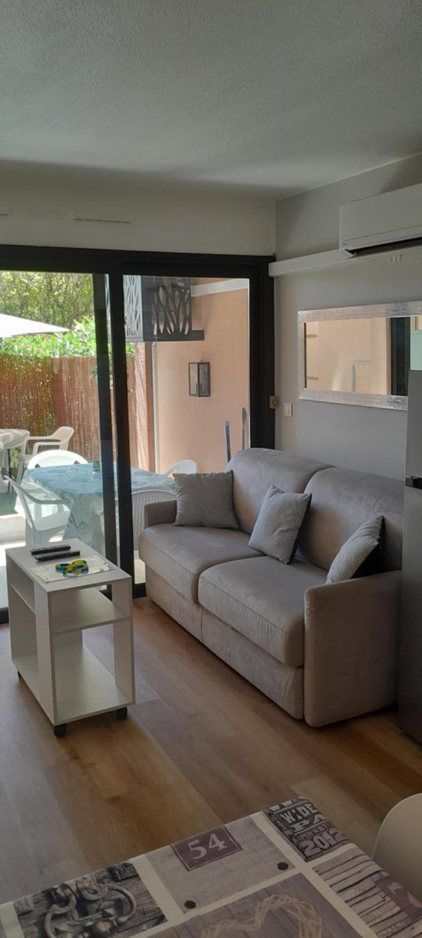 Cannes plages du Midi Appartements climatisés Bord de mer de 1 à 6 pers, 2 piscines, Parking privatif inclus