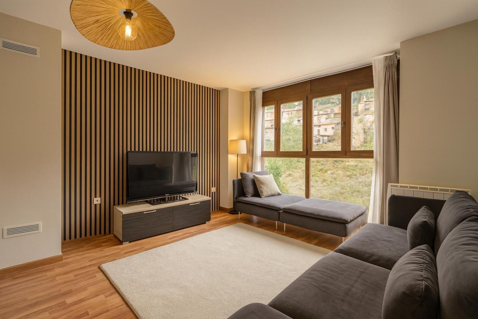 Communal lounge/ TV room