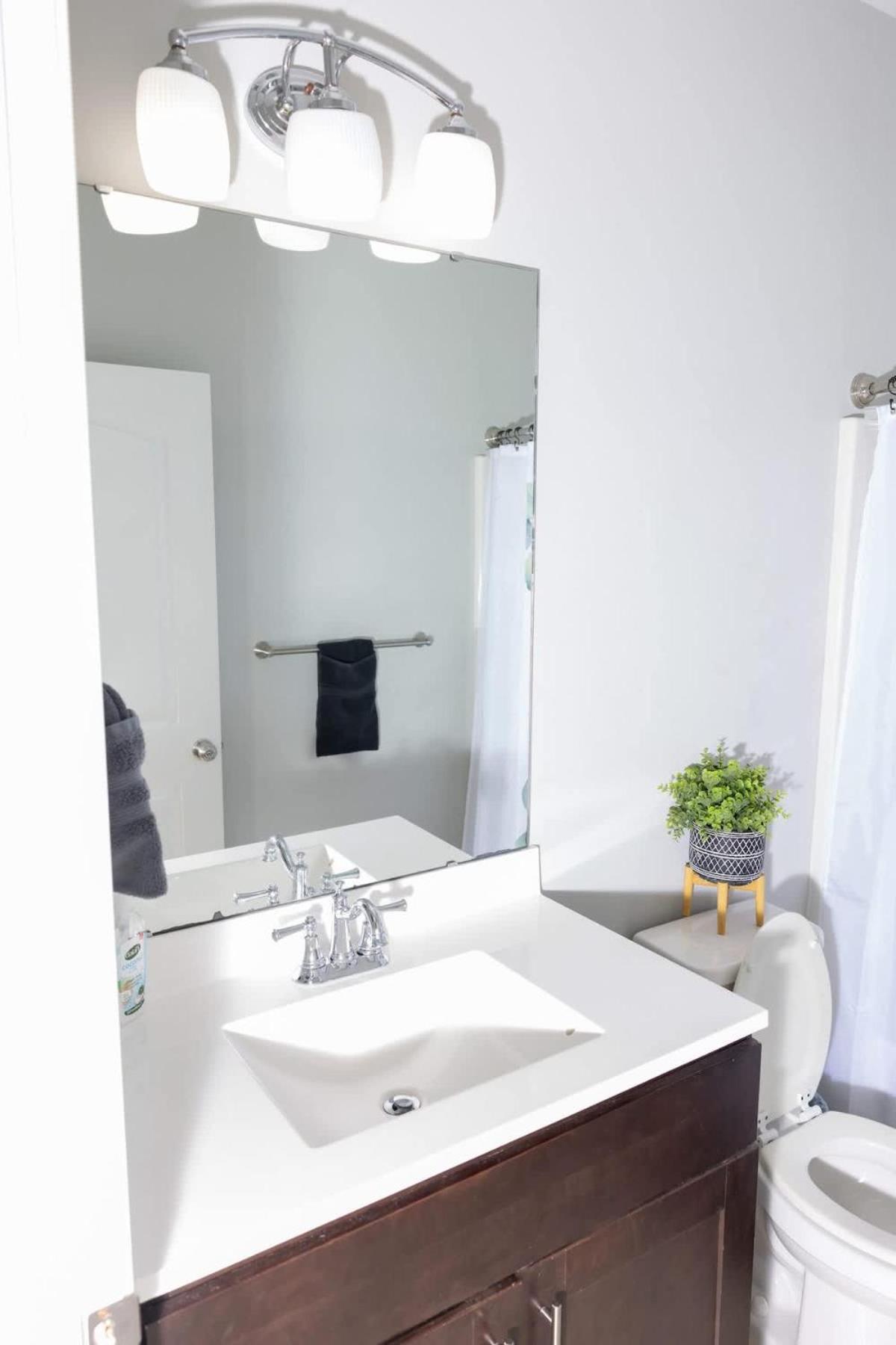 Fire Pit - 4 Min from UNC - 7 Min from Carrboro - Fast Wi-Fi