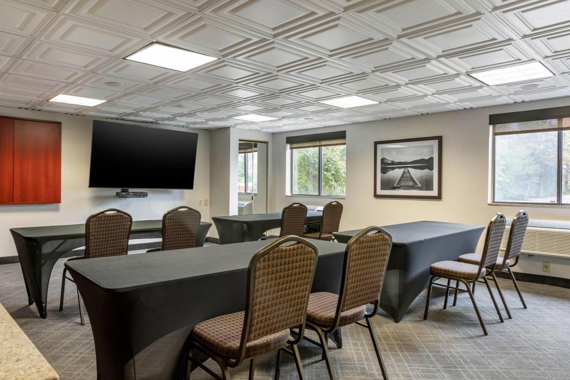 Meeting/conference room