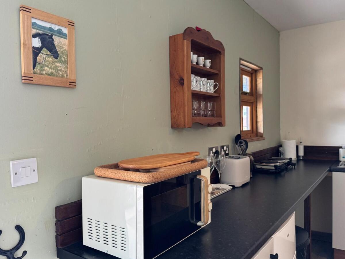 The Hugo stable Cosy getaway in Hambledon