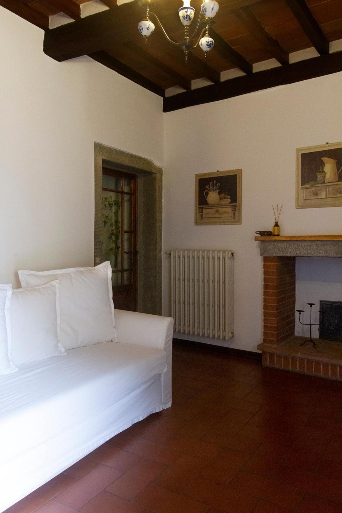 ROSSO DEL CHIANTI al CENTRO STORICO 2