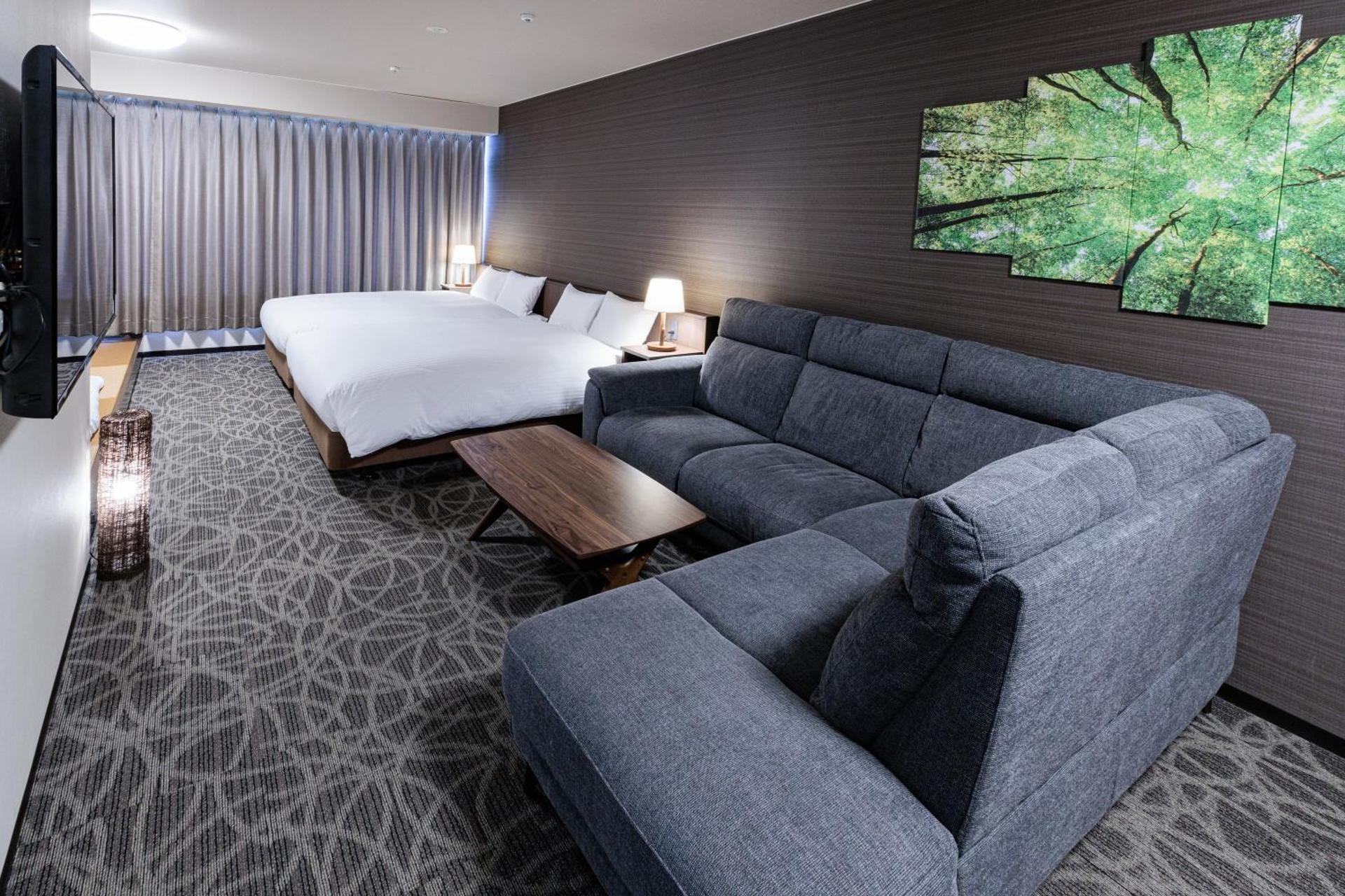 Photo of the whole room