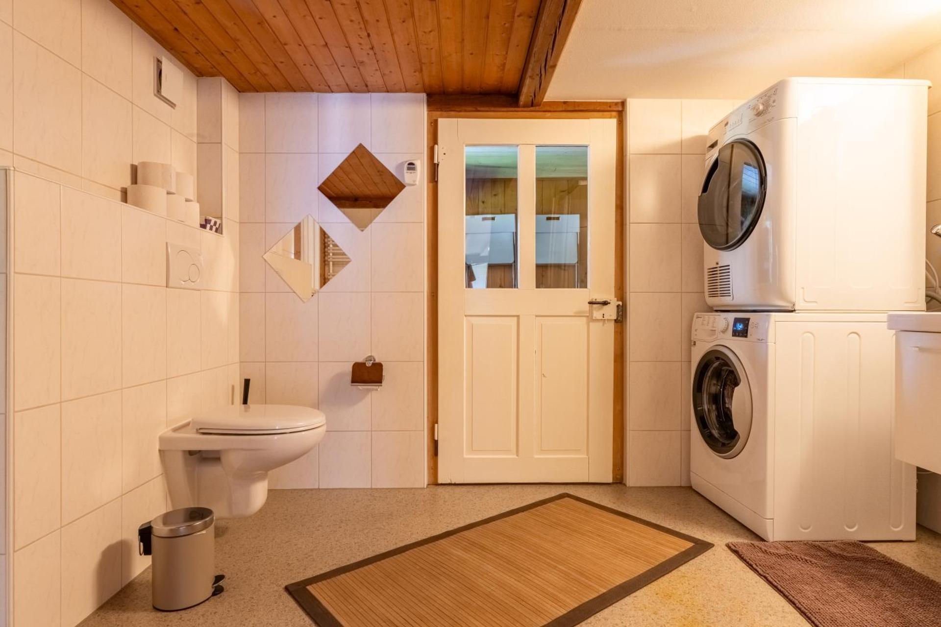 Lovely & great equipped wooden Alp Chalet flat