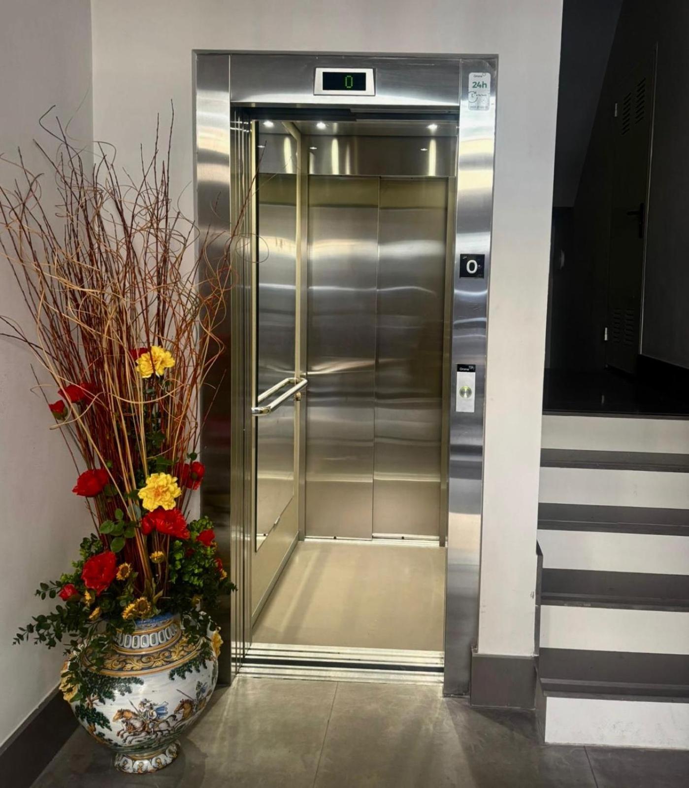 Alojamiento NUEVO en el centro de León - Edificio RVM