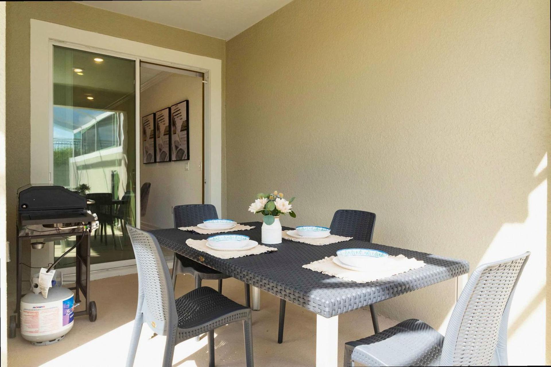 Gorgeous 4 Bd w/ Pool at Champions Gate Resort 1020