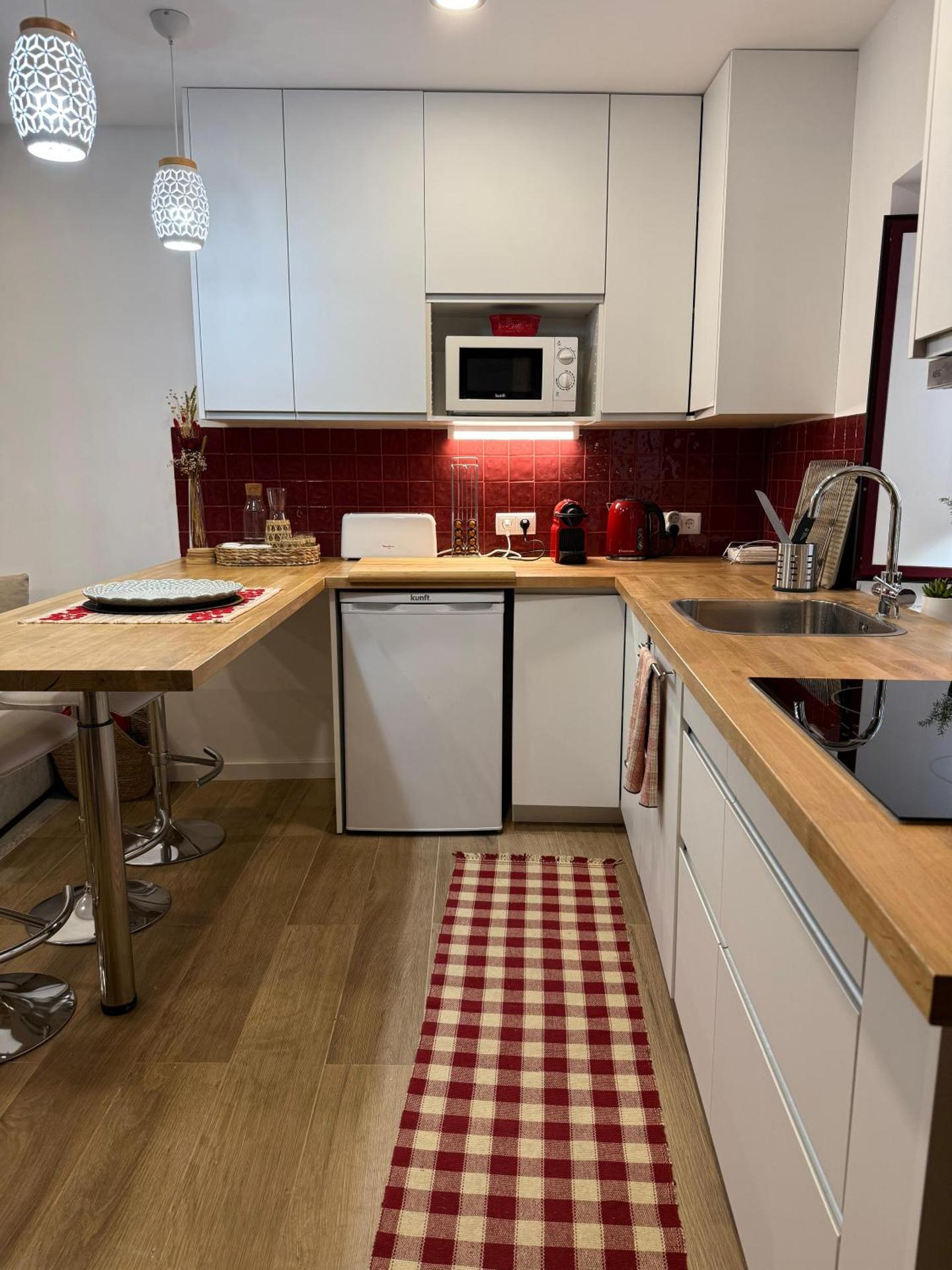 Kitchen or kitchenette