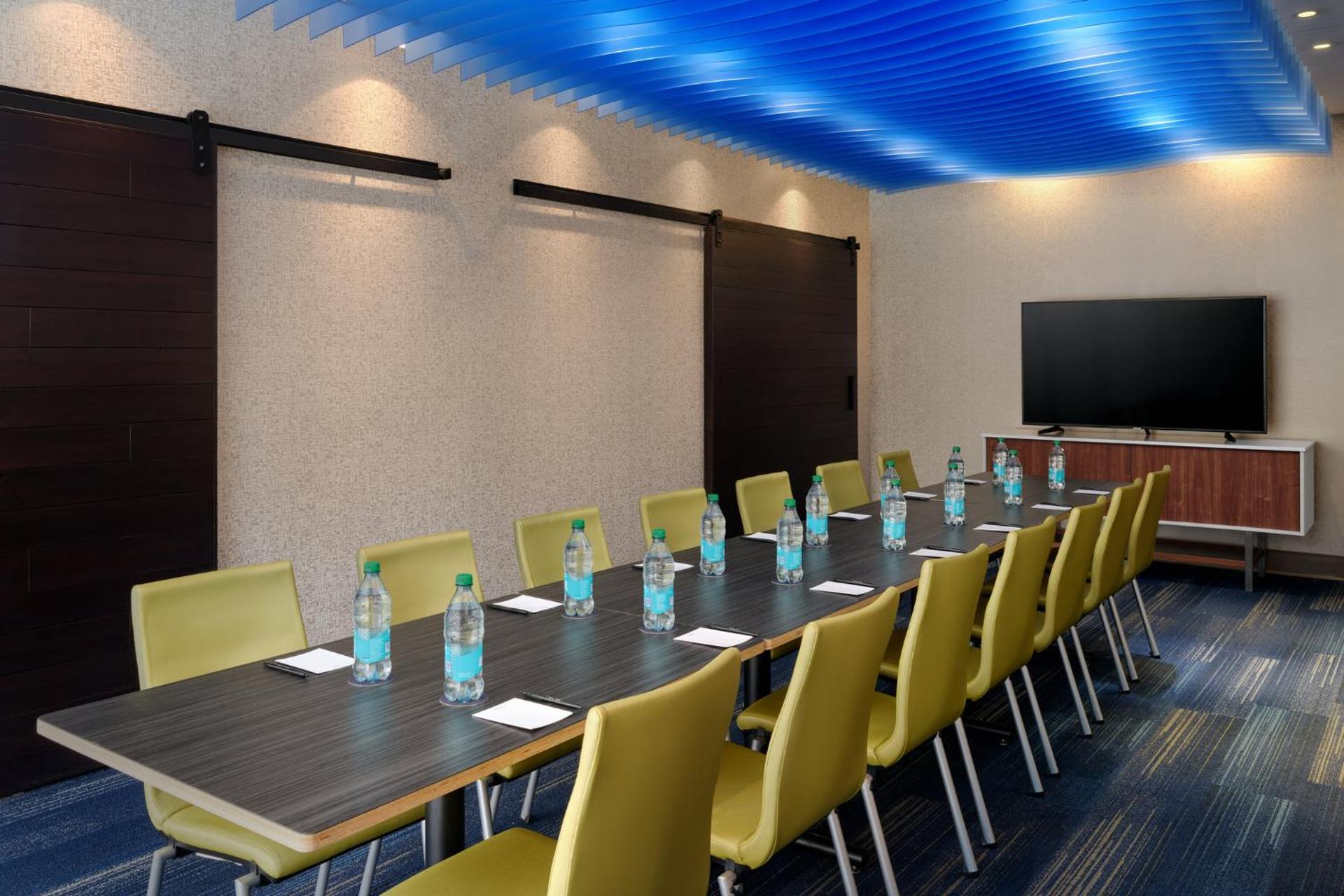 Meeting/conference room