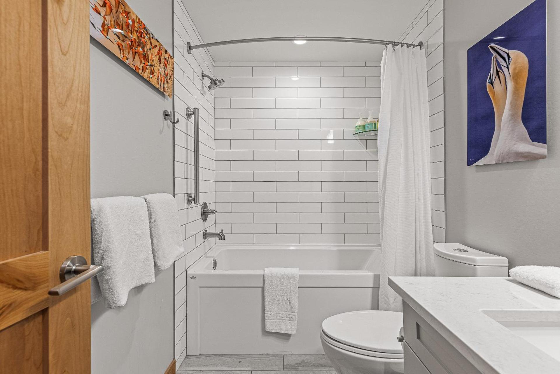 Spring Creek Condo by Canadian Rockies Vacation Rentals