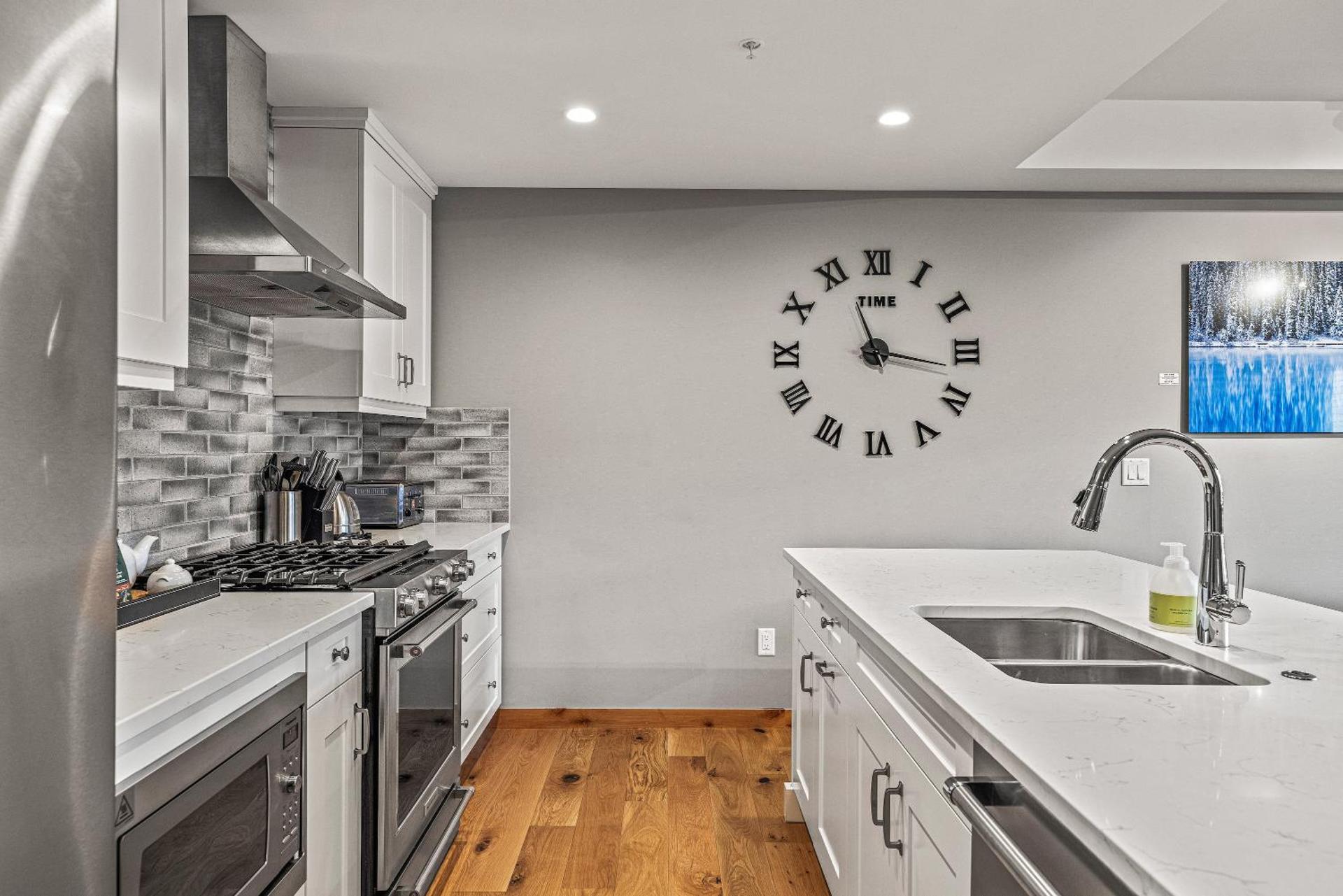 Spring Creek Condo by Canadian Rockies Vacation Rentals