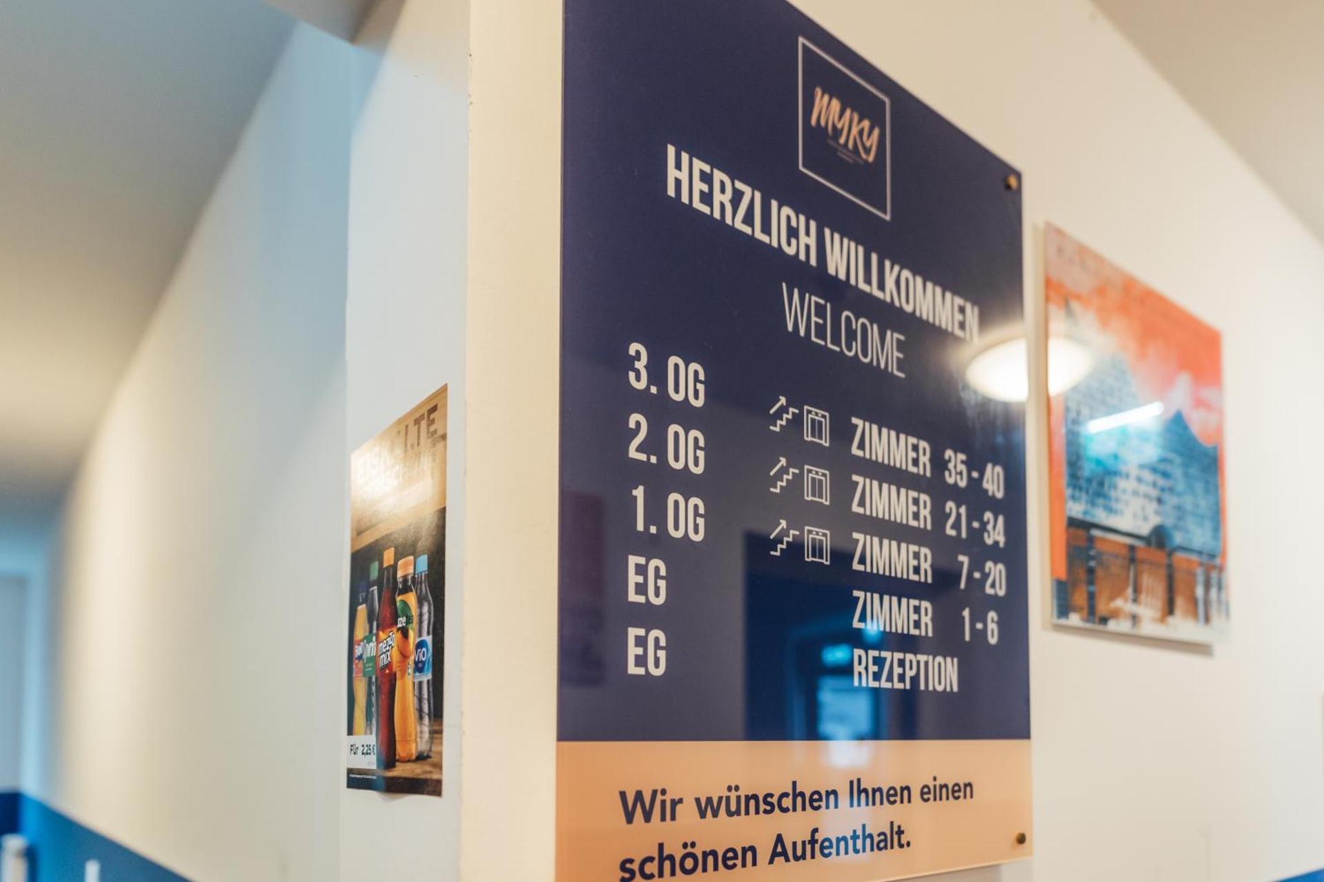 MYKY Aparthotel Harburg - Free Parking