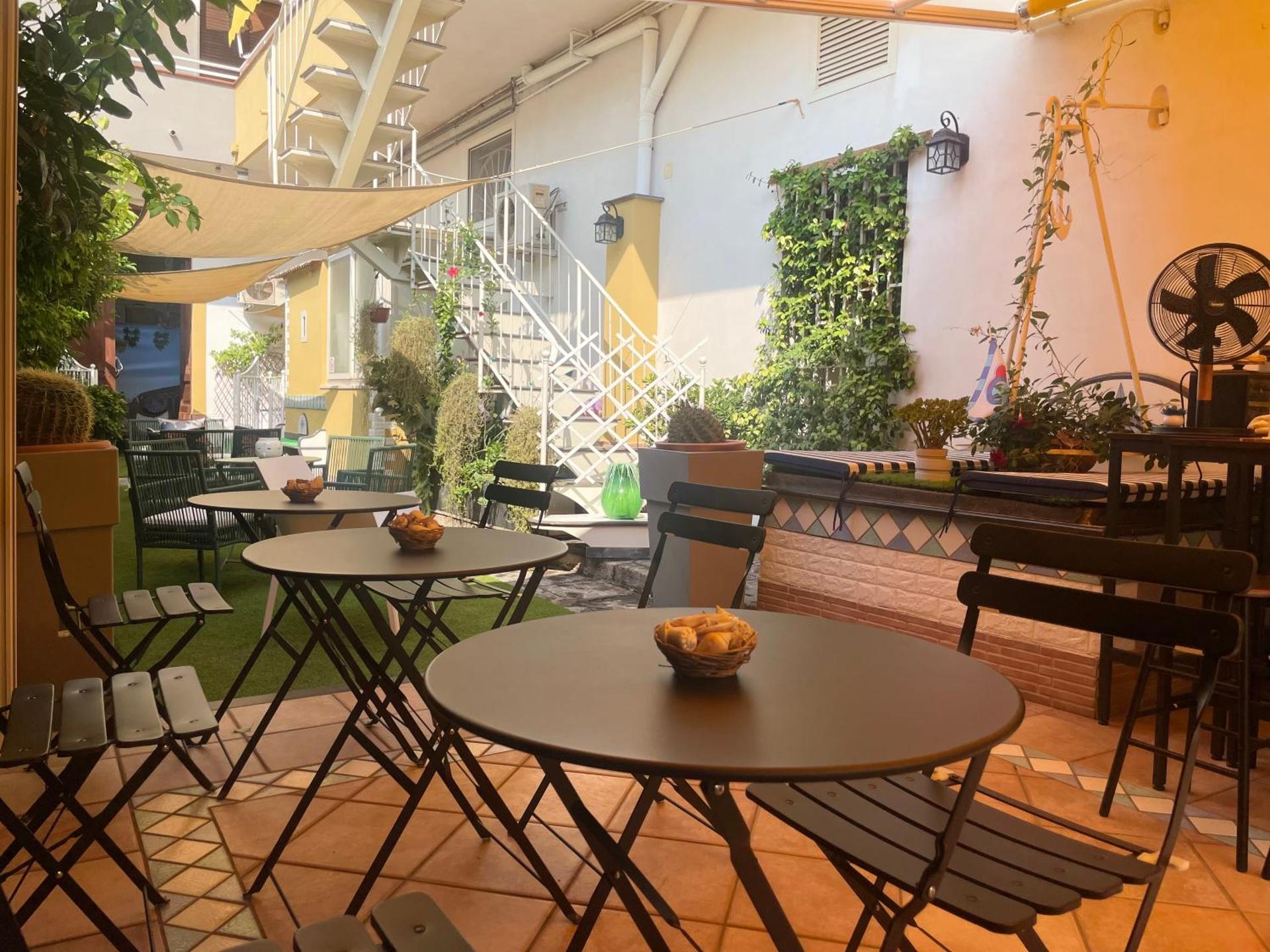 Sky and Green Luxury Apartament