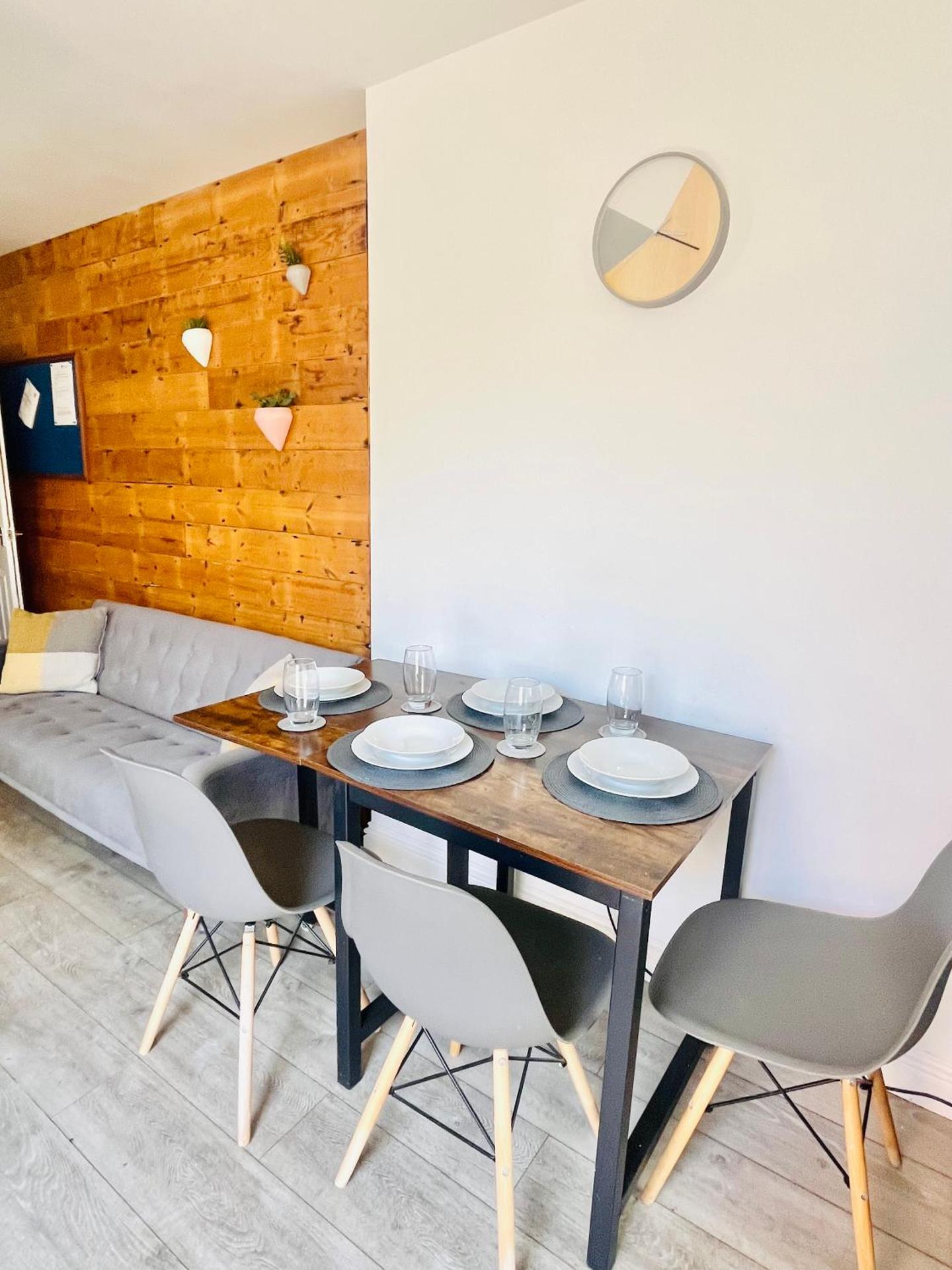 Cleveland Road Ensuites