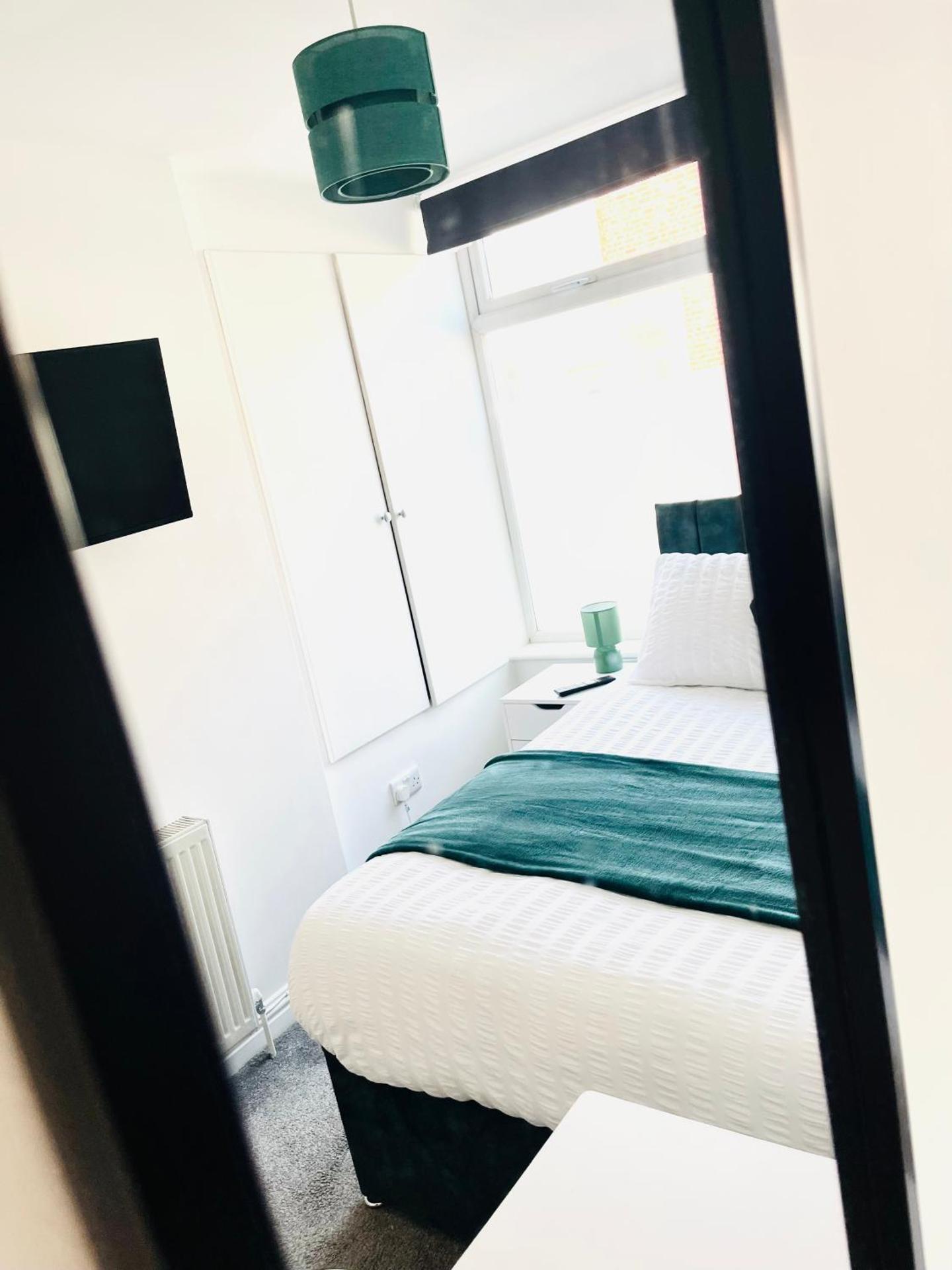 Cleveland Road Ensuites