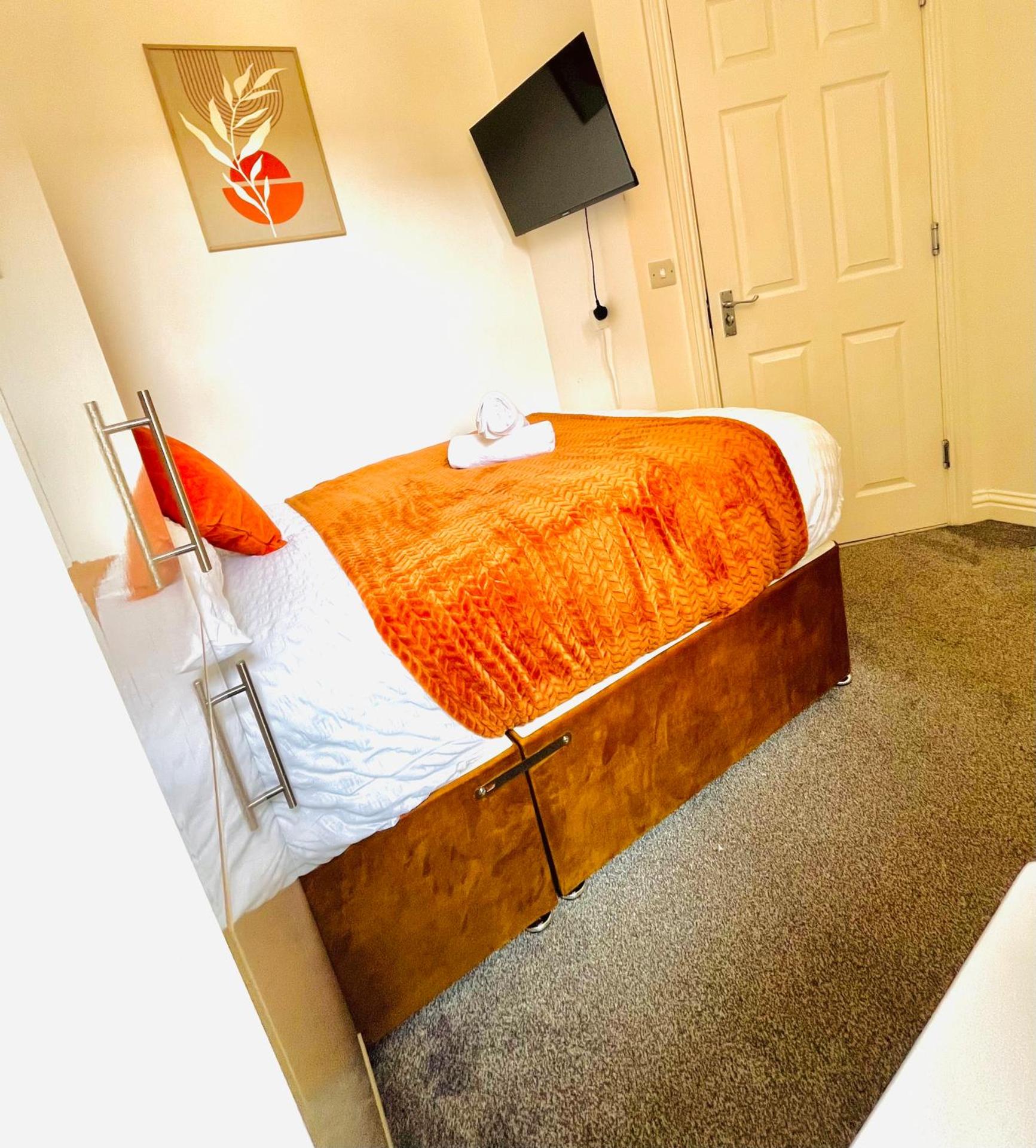 Cleveland Road Ensuites