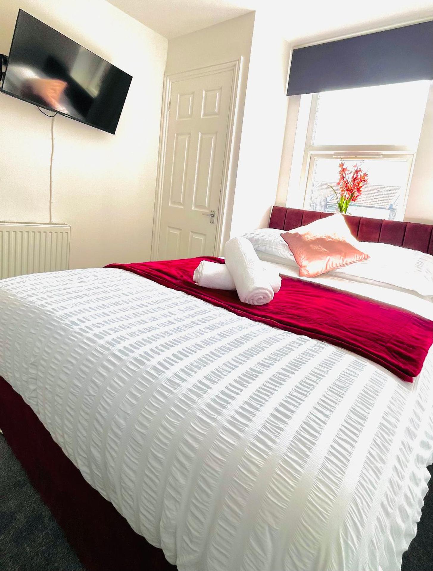 Cleveland Road Ensuites