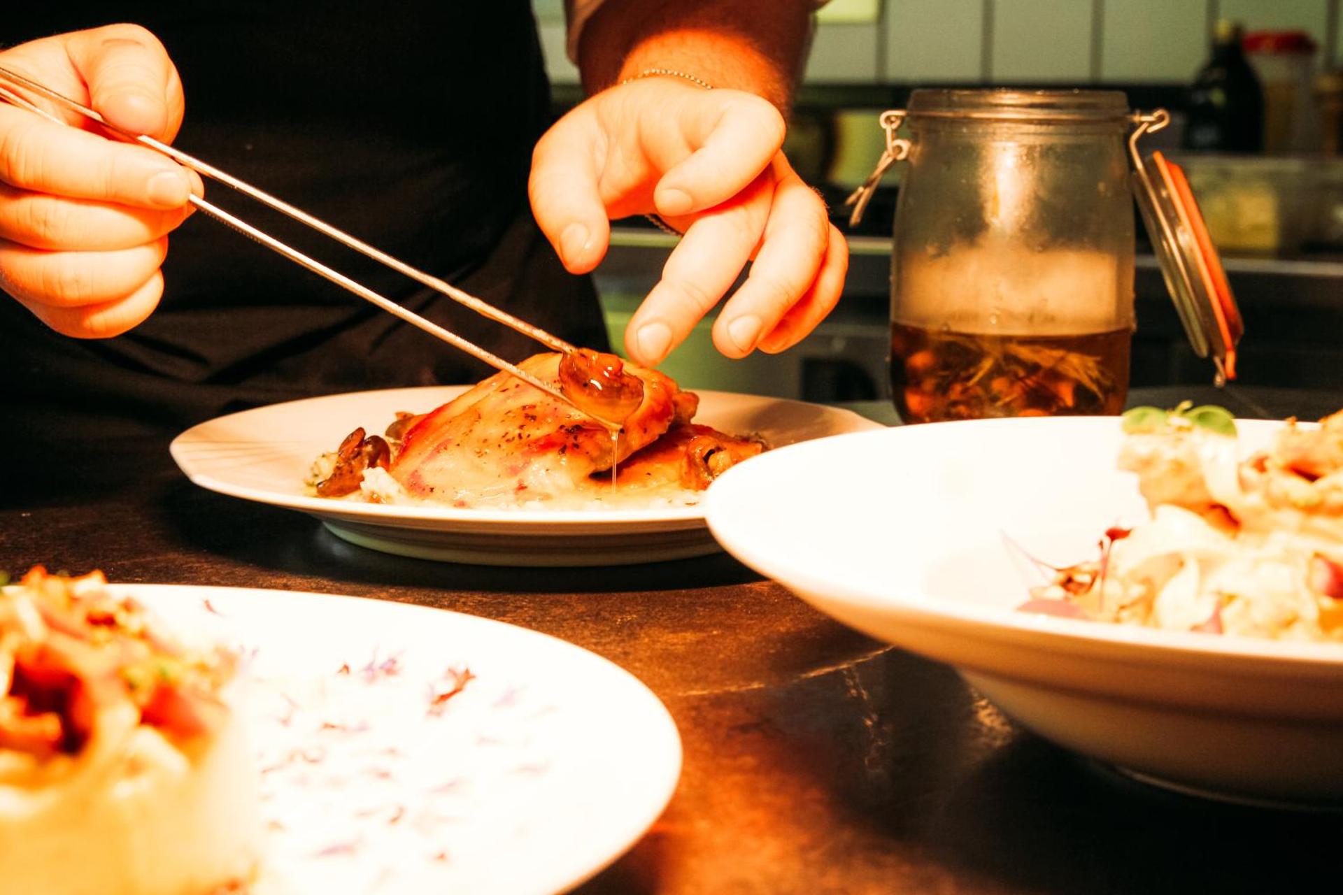 Restaurant/places to eat