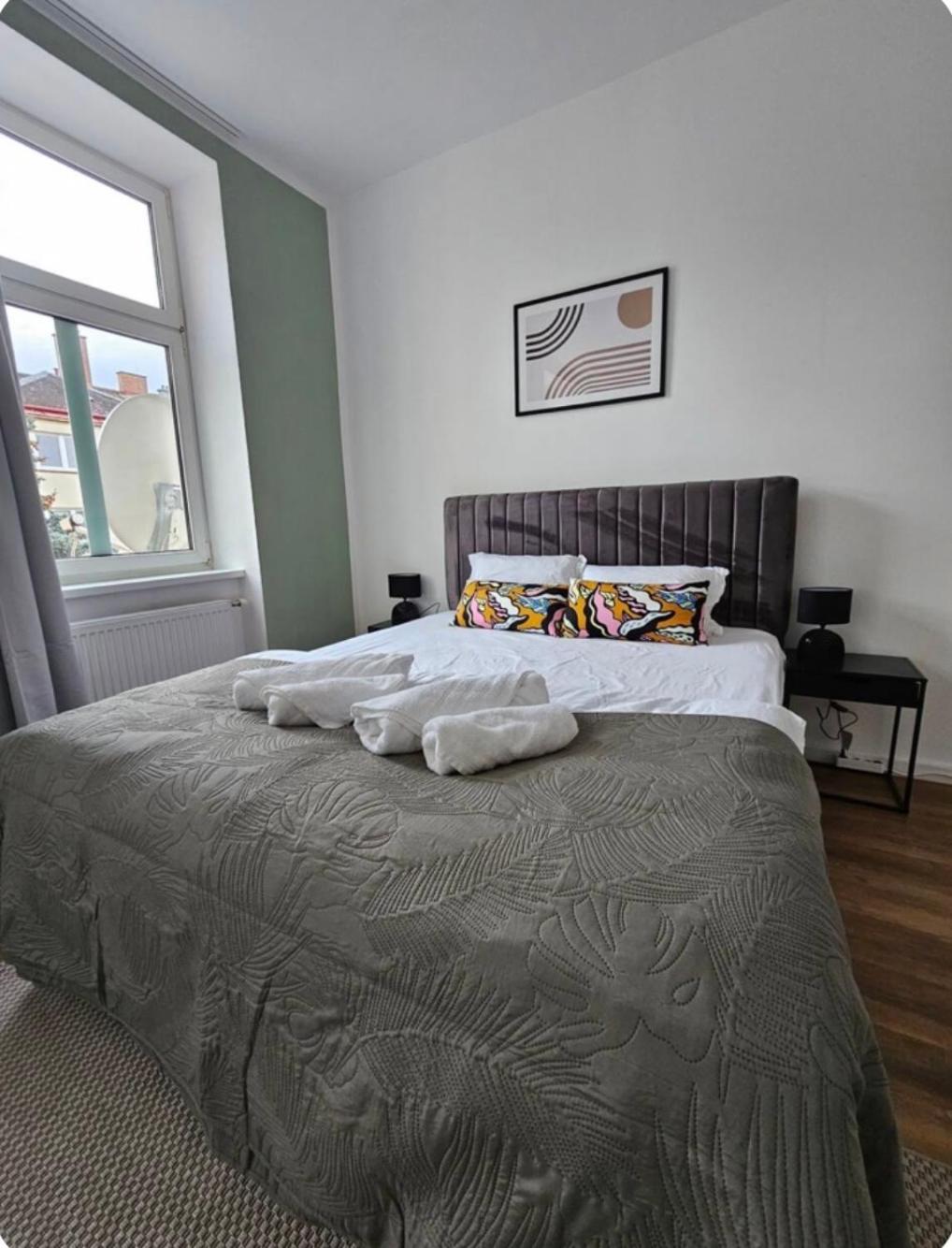 Cityline Suite 10 min to Center